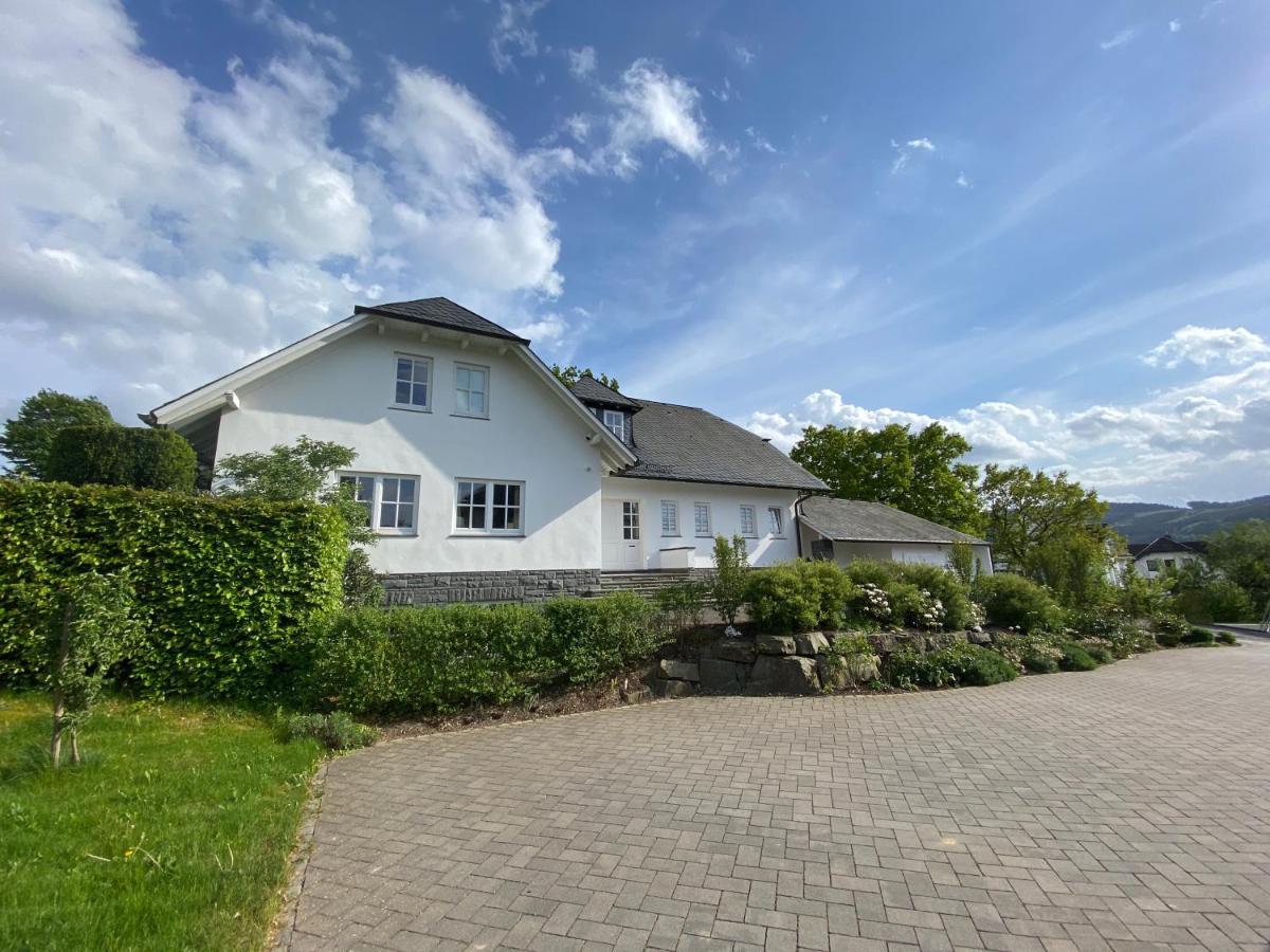 Vahl Villa *